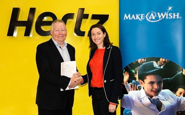 （從左至右）Hertz Asia Pacific副總裁Eoin MacNeill和Make-A-Wish Foundation澳洲分會執行長Sally Bateman